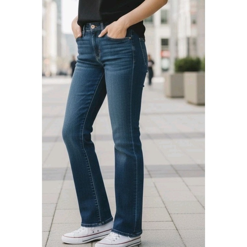 Signature Gold by Levi Strauss & Co Modern Boot Cut Jeans Women's Blue Denim